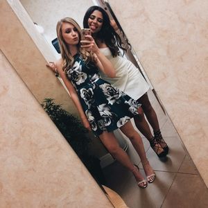 Meet your Posher, Abigail